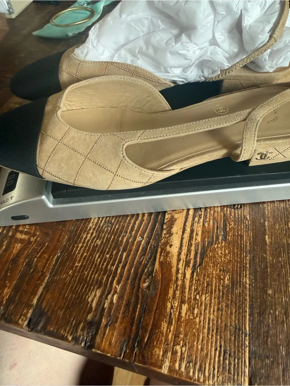 CHANEL Beige Quilted Slingback Flats with Black Cap Toe - Picture 3 of 11